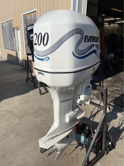 2011 Evinrude 200 HP 4 Stroke 25″ Shaft